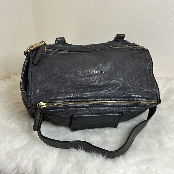 💯Authentic Givenchy Pandora Handbag🍀 - Picture 7 of 15